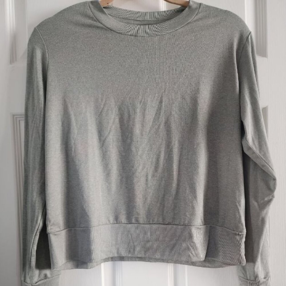 VUORI WOMENS DAYDREAM CREW SHIRT - NEW WITHOUT TAGS